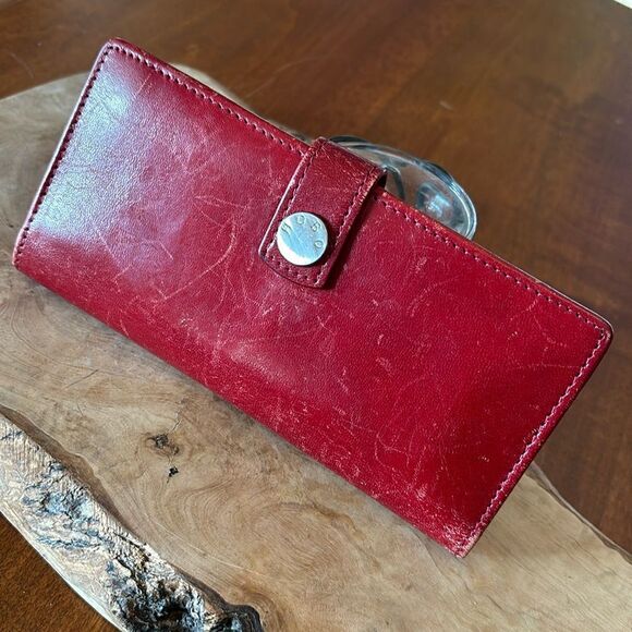 HOBO Handbags - Hobo Slim Wallet